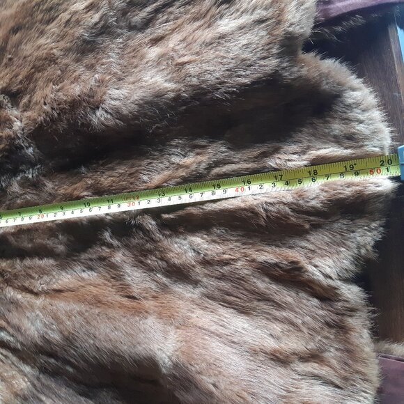 1940s Beige Mink Stole, Scalloped Edge from Simpson's Fur Shop - Picture 12 of 13